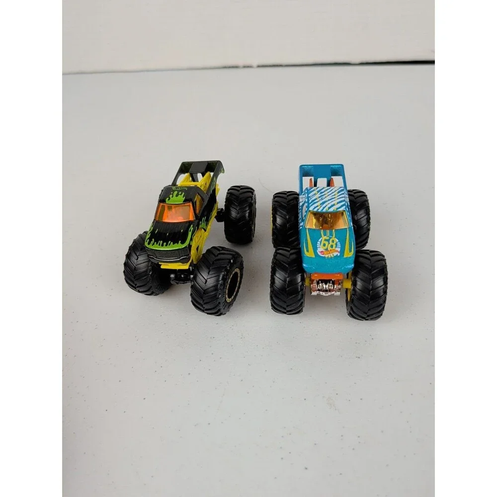 Hot Wheels Monster Trucks Color Shifters Blue Green And Black Slime Lot Of 2